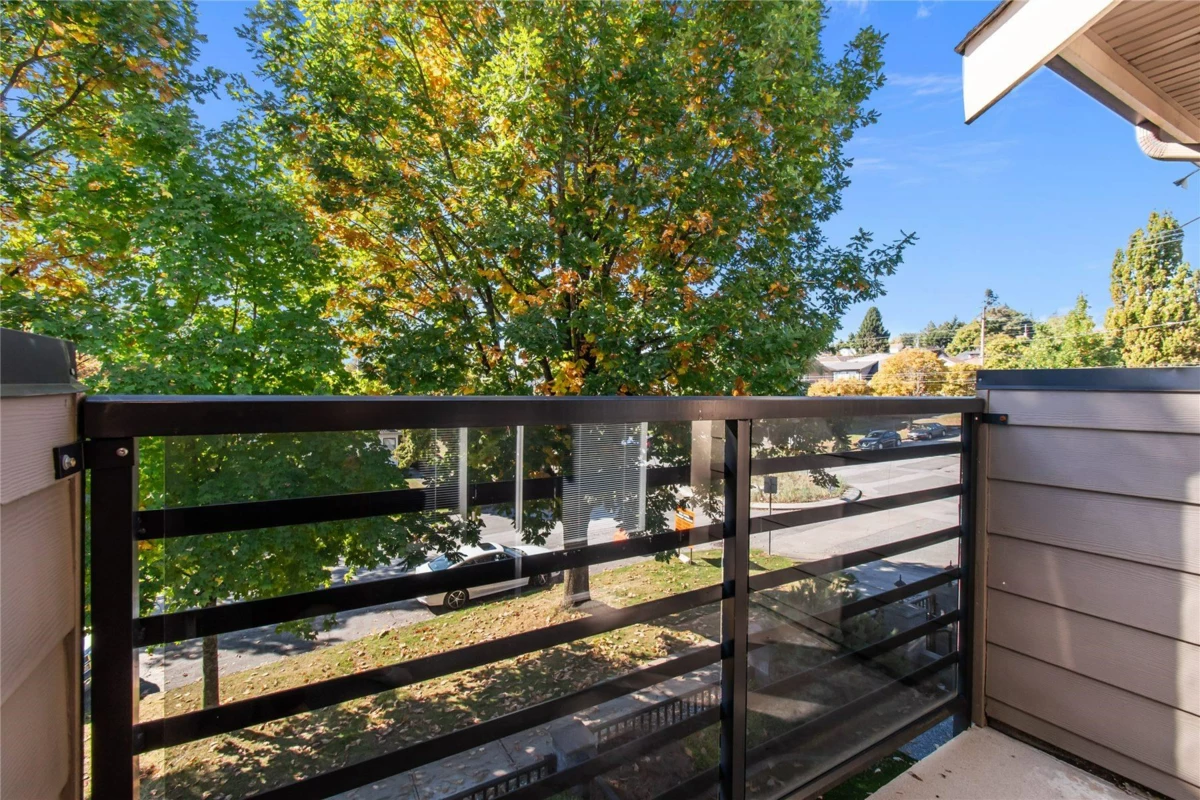Bedroom 2 Photo of 627 Thirteenth Street, New Westminster, BC