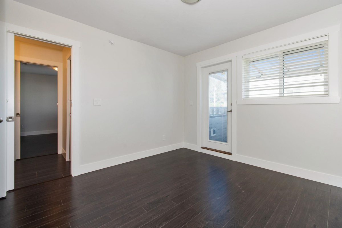 Laundry Room Photo of 627 Thirteenth Street, New Westminster, BC