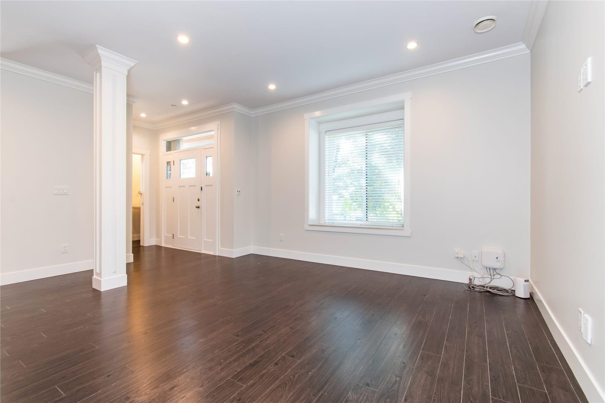 Living Room Photo of 627 Thirteenth Street, New Westminster, BC