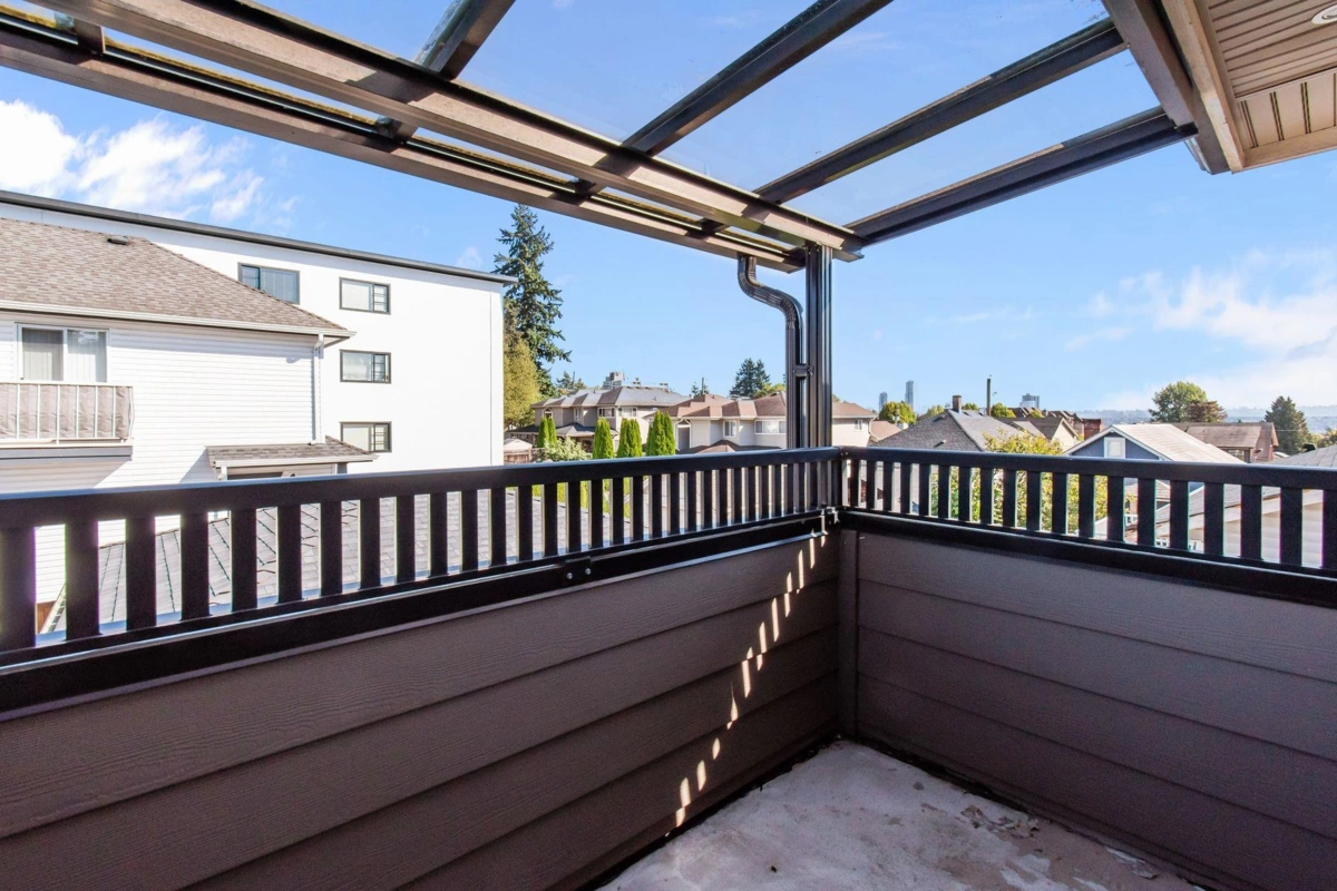 Mudroom Photo of 627 Thirteenth Street, New Westminster, BC