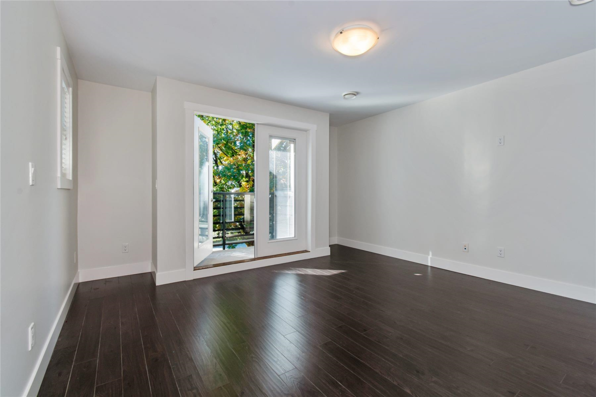 Walk-In Closet Photo of 627 Thirteenth Street, New Westminster, BC