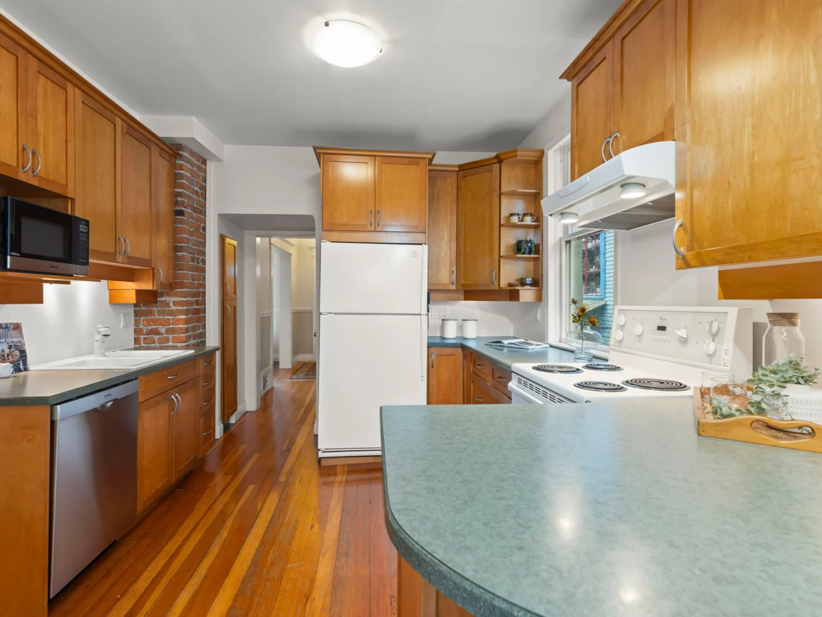 Breakfast Nook Photo of 829 E 14th Avenue, Vancouver, BC