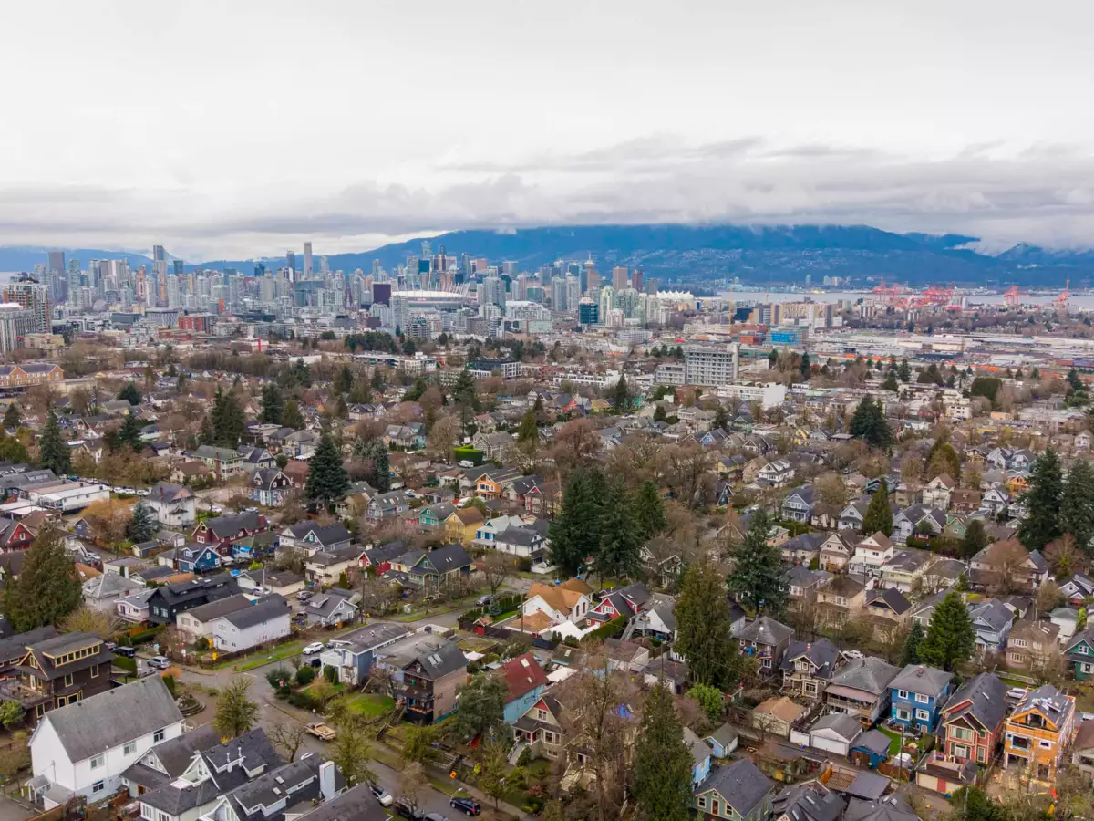 Fitness Center Photo Near 829 E 14th Avenue, Vancouver, BC
