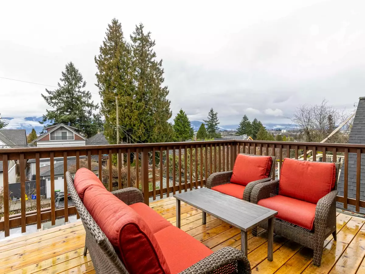 Garage Interior Photo of 829 E 14th Avenue, Vancouver, BC