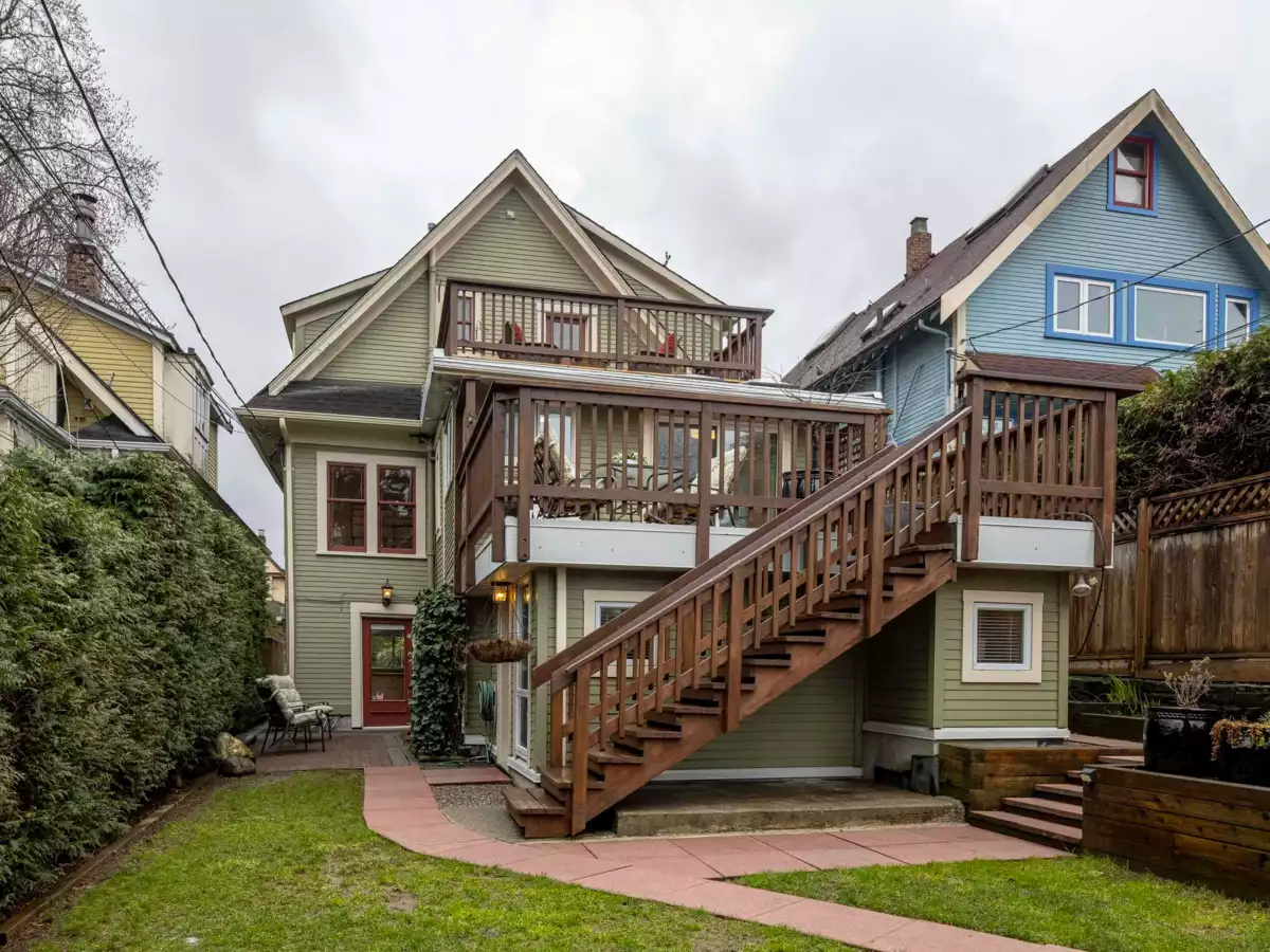 Outdoor Kitchen Photo of 829 E 14th Avenue, Vancouver, BC