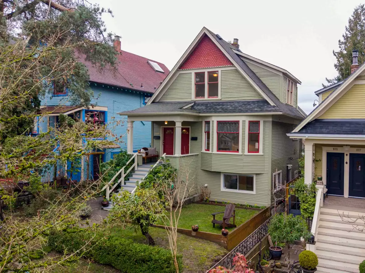 Street View Photo of 829 E 14th Avenue, Vancouver, BC