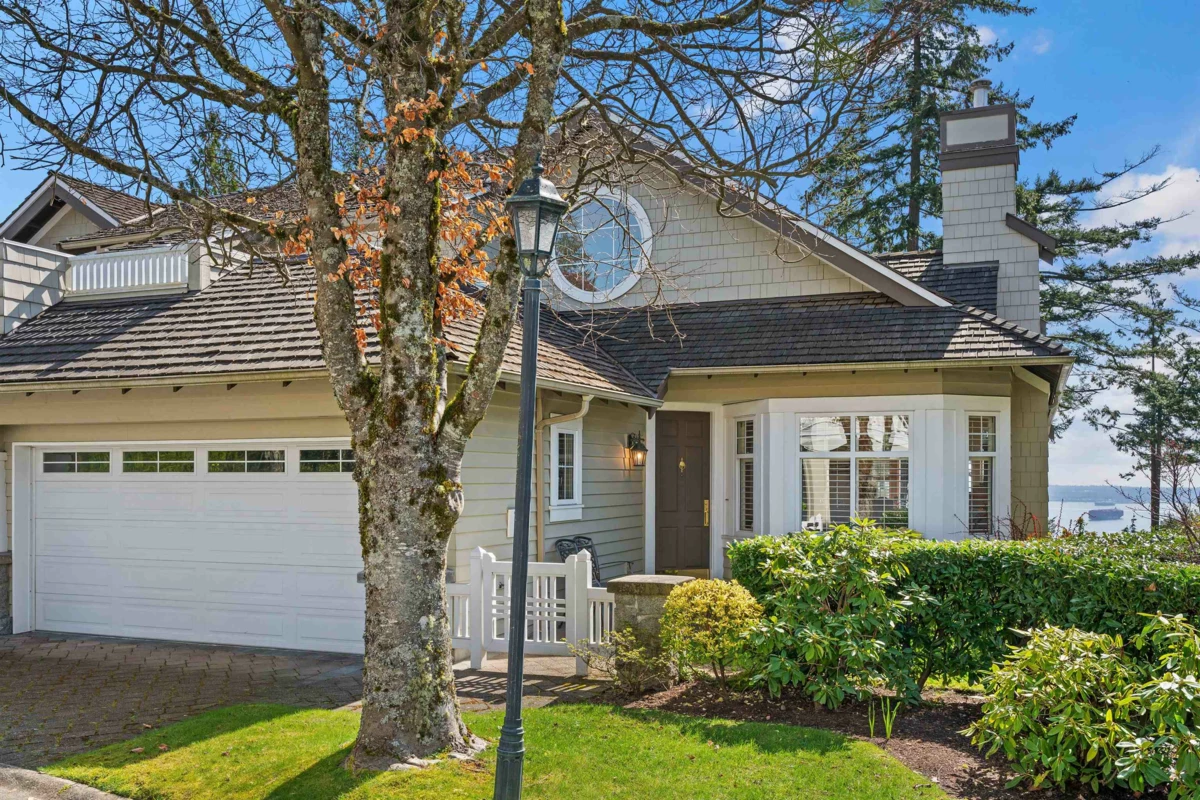 Exterior Front Photo of 4 5110 Alderfeild Place, West Vancouver, BC