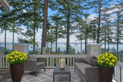 4 5110 Alderfeild Place, West Vancouver, BC