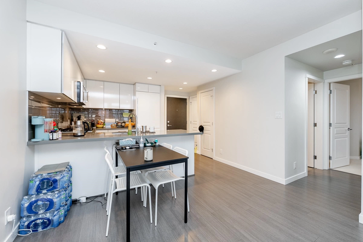 Kitchen Island Photo of 2207 3093 Windsor Gate, Coquitlam, BC