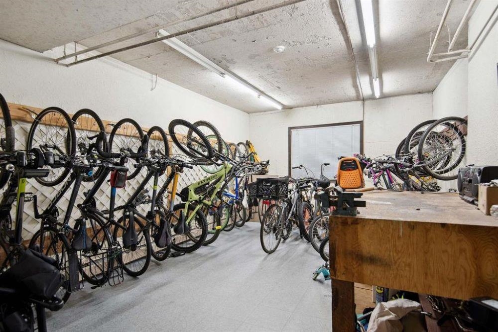 Hallway Photo of 318 3080 Lonsdale Avenue, North Vancouver, BC