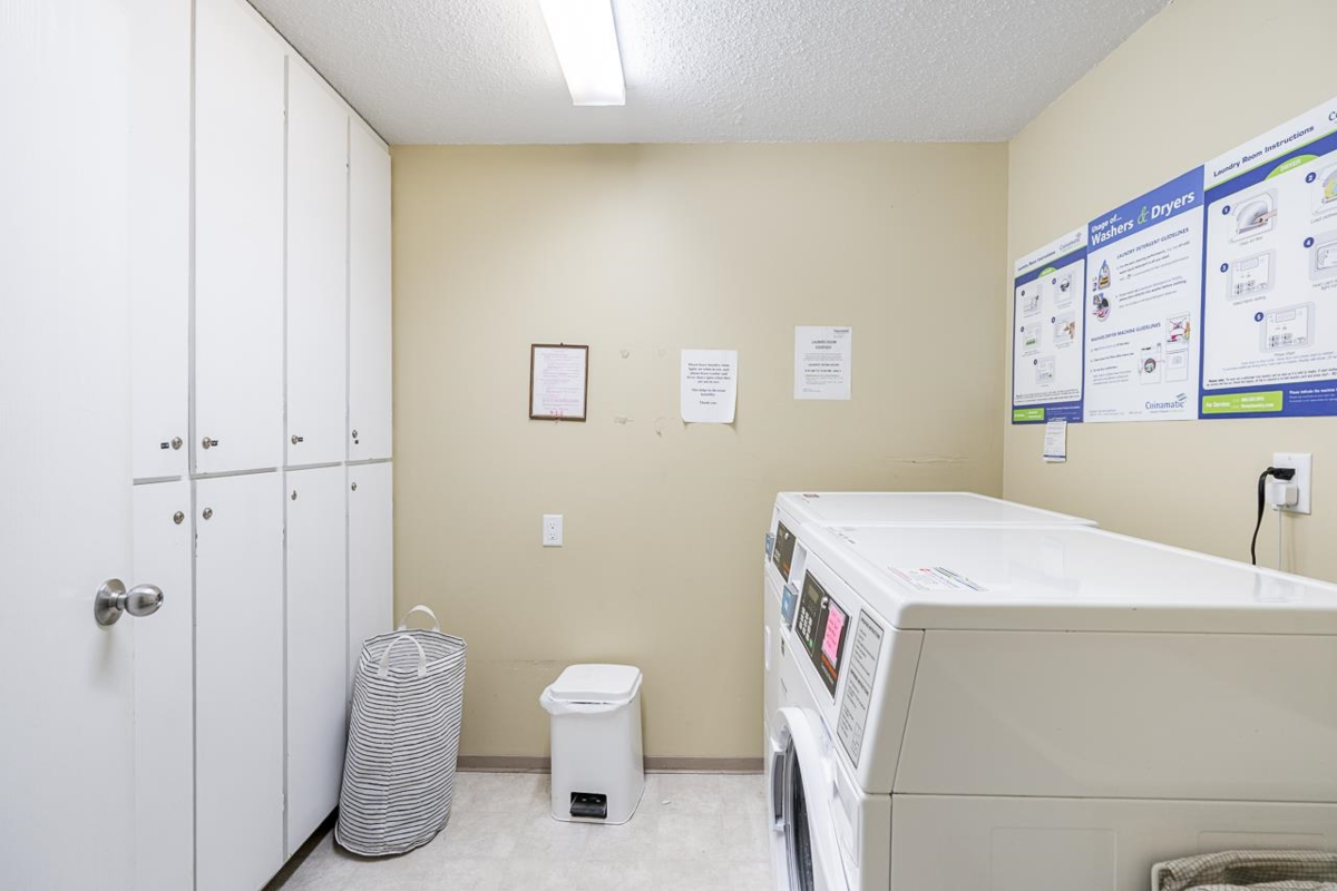 Mudroom Photo of 318 3080 Lonsdale Avenue, North Vancouver, BC