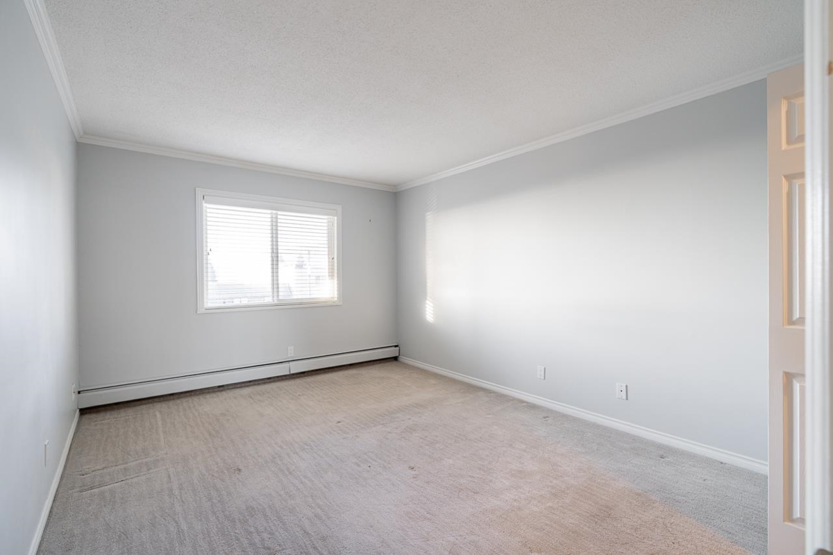 Primary Bathroom Photo of 318 3080 Lonsdale Avenue, North Vancouver, BC