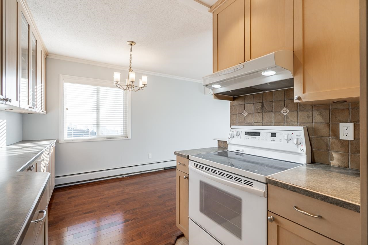 Primary Bedroom Photo of 318 3080 Lonsdale Avenue, North Vancouver, BC