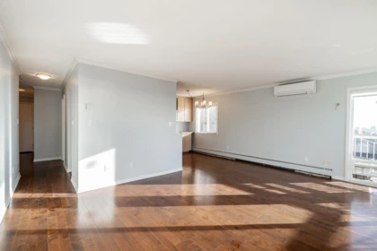 318 3080 Lonsdale Avenue, North Vancouver, BC