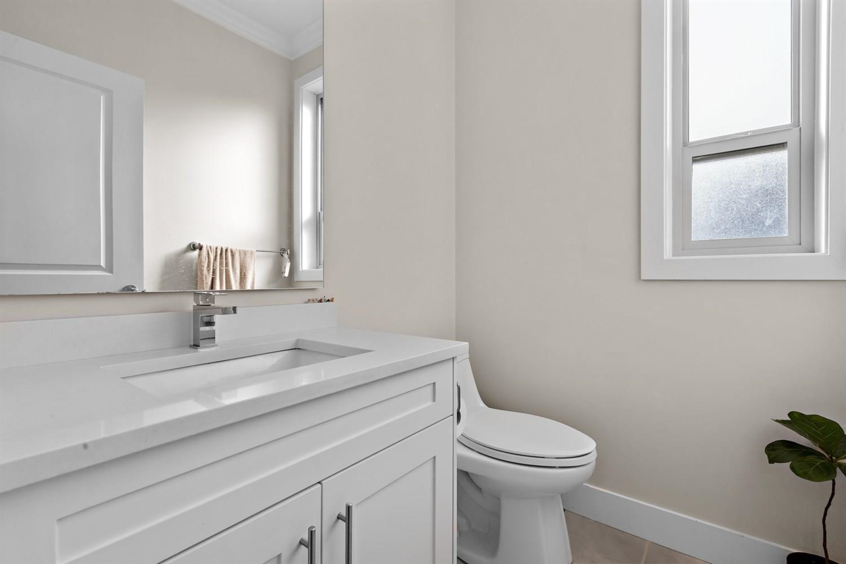 Entry Foyer Photo of 63 19913 70 Avenue, Langley, BC