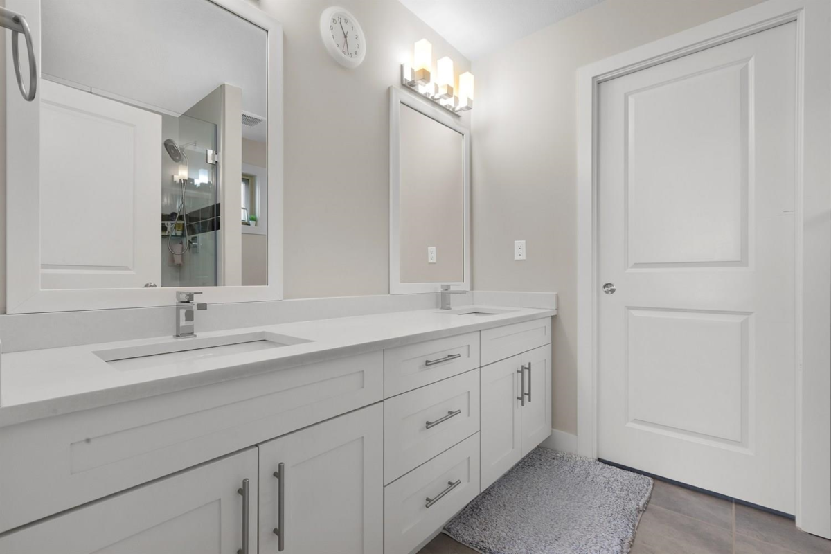 Guest Bathroom Photo of 63 19913 70 Avenue, Langley, BC
