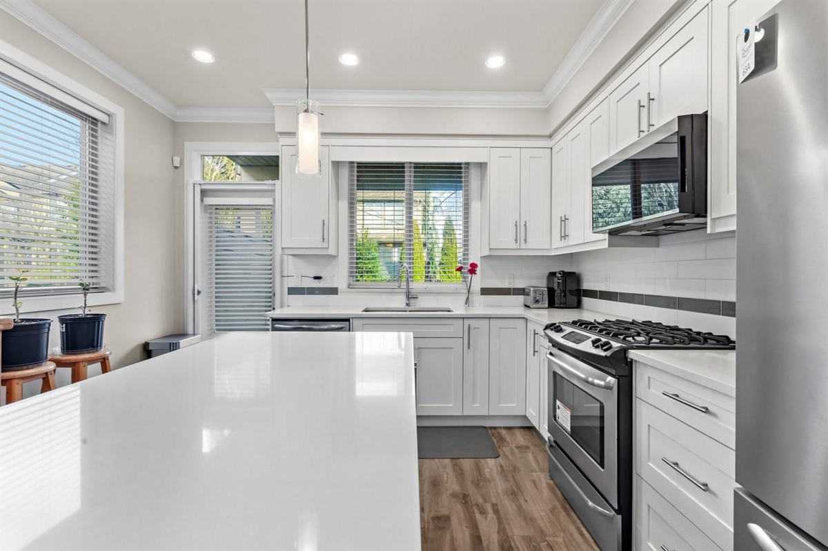 Walk-In Closet Photo of 63 19913 70 Avenue, Langley, BC