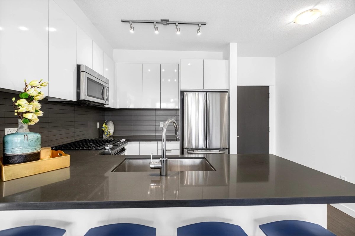 Dining Area Photo of 312 15168 33 Avenue, Surrey, BC