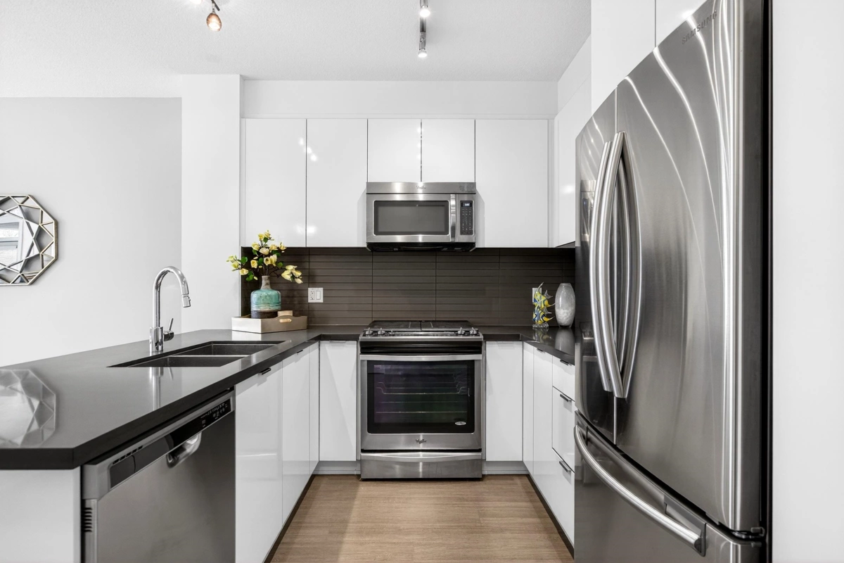 Pantry Photo of 312 15168 33 Avenue, Surrey, BC