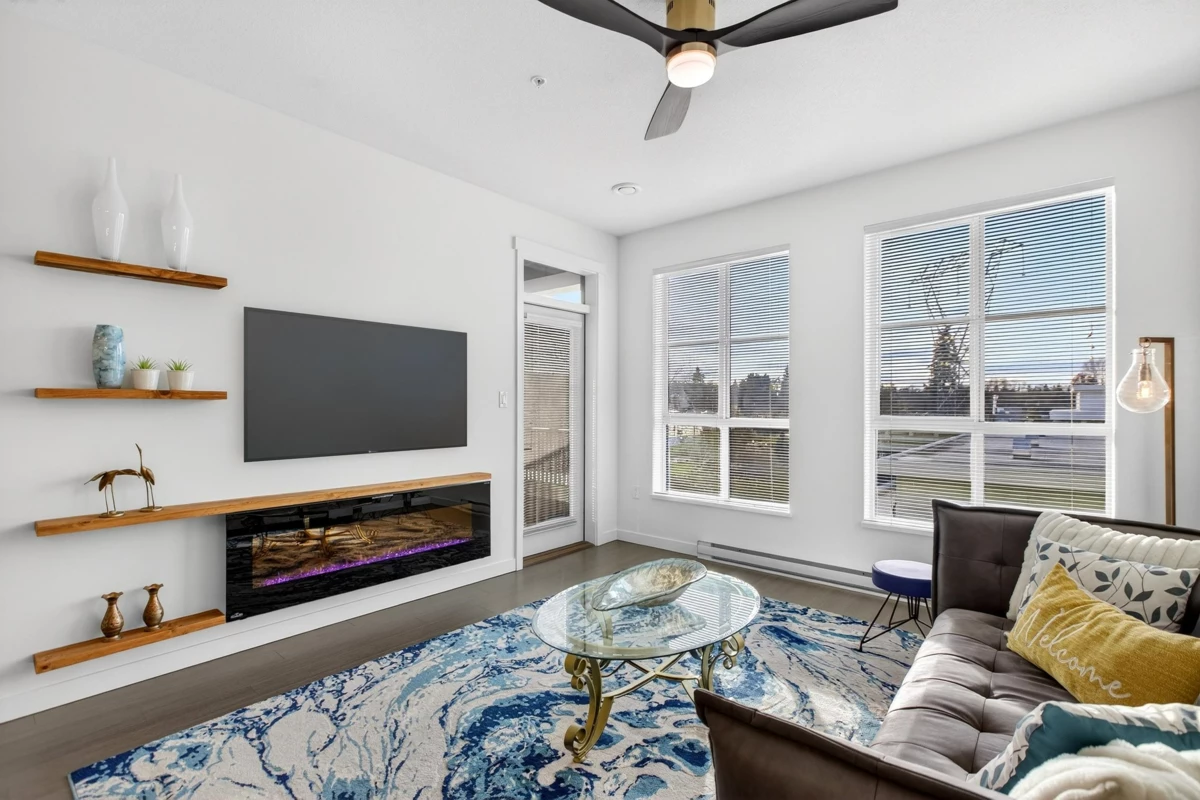 Primary Bathroom Photo of 312 15168 33 Avenue, Surrey, BC