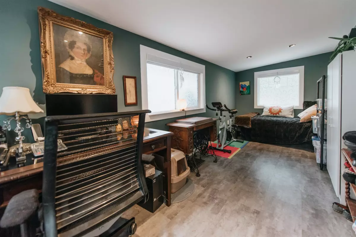 Living Room Photo of 25 5288 Selma Park Road, Sechelt, BC