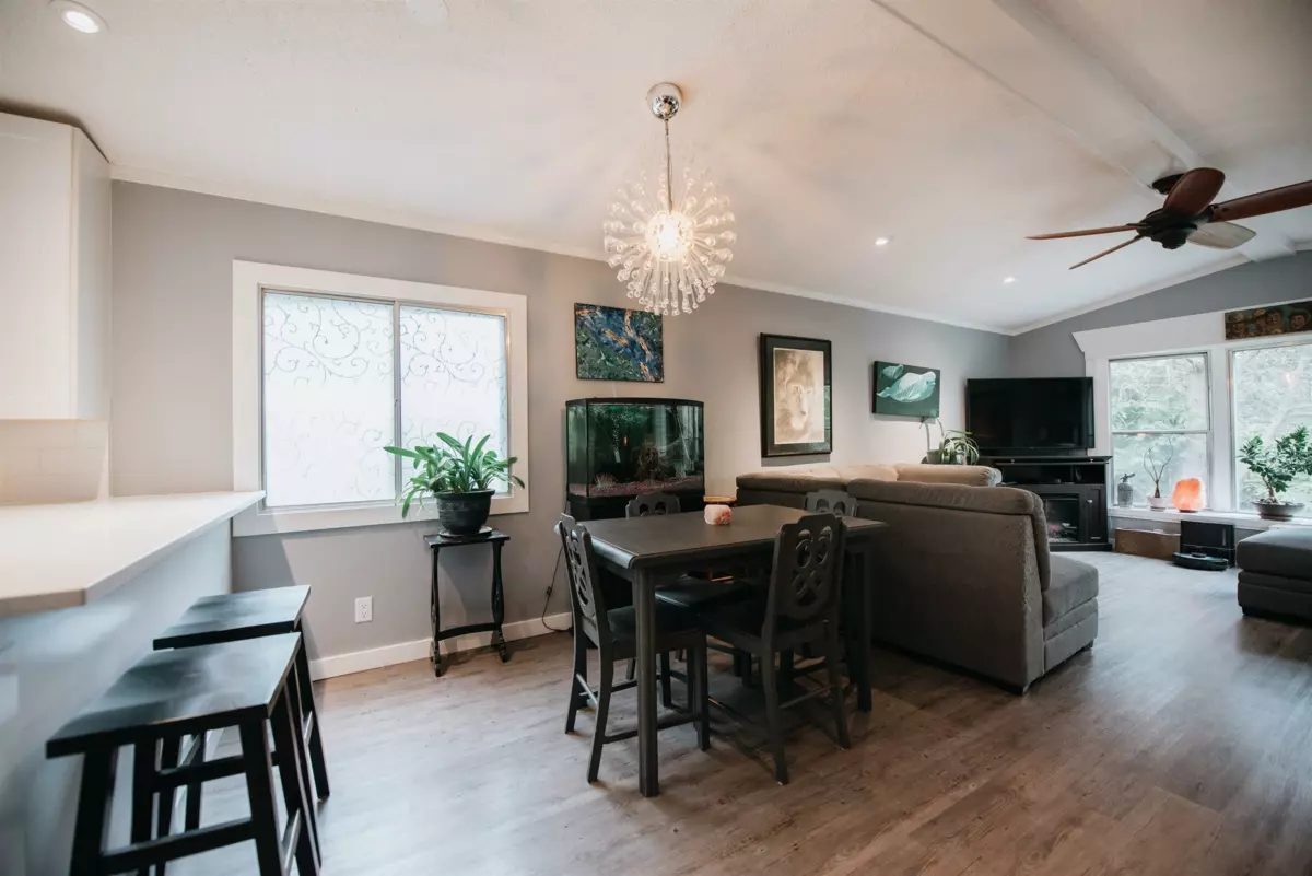 Walk-In Closet Photo of 25 5288 Selma Park Road, Sechelt, BC