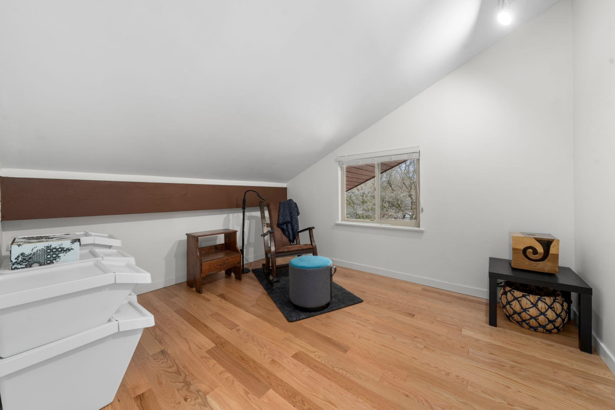 Basement Recreation Room Photo of 667 Fairway Drive, North Vancouver, BC