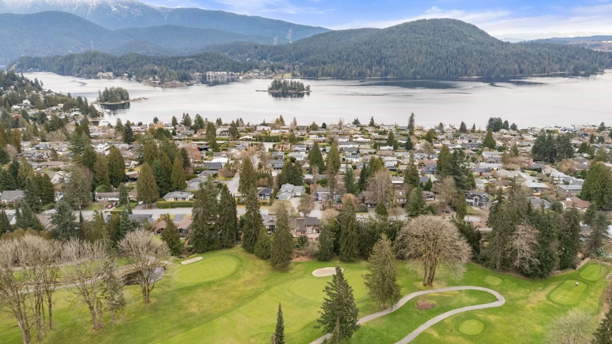 Hot Tub / Spa Photo of 667 Fairway Drive, North Vancouver, BC