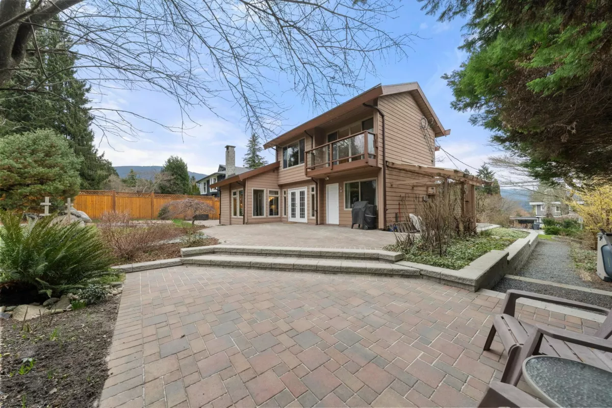 Outdoor Deck Photo of 667 Fairway Drive, North Vancouver, BC