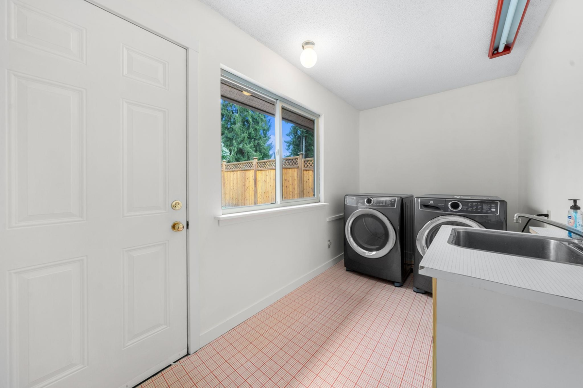 Staircase Photo of 667 Fairway Drive, North Vancouver, BC