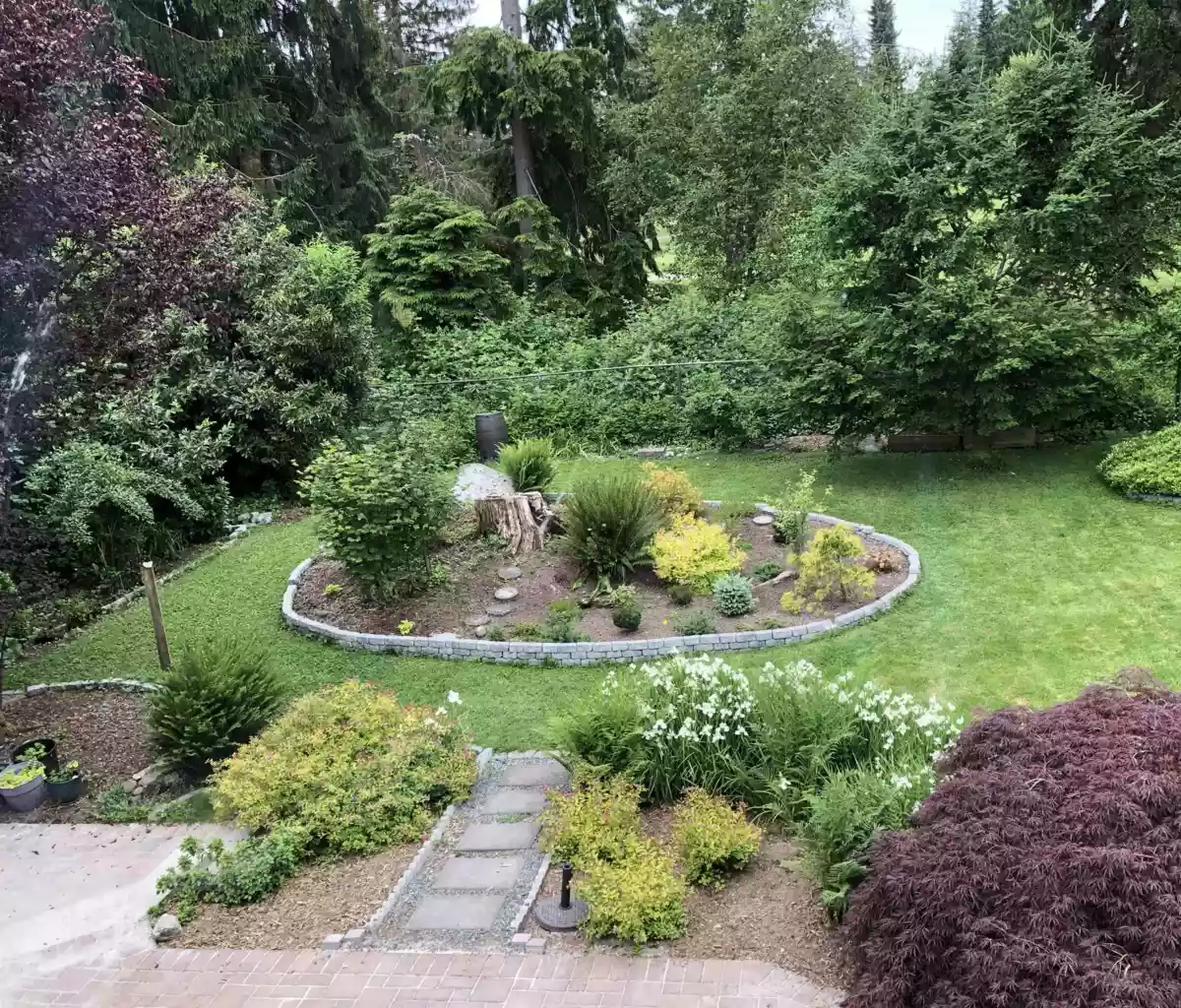 Swimming Pool Photo of 667 Fairway Drive, North Vancouver, BC