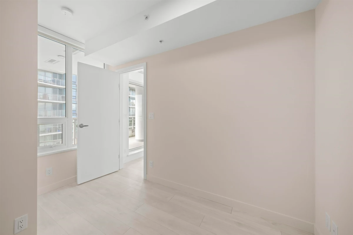 Bedroom 4 Photo of 2108 13318 104 Avenue, Surrey, BC