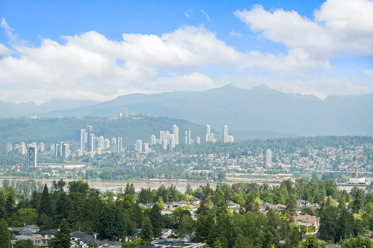 Entry Foyer Photo of 2108 13318 104 Avenue, Surrey, BC