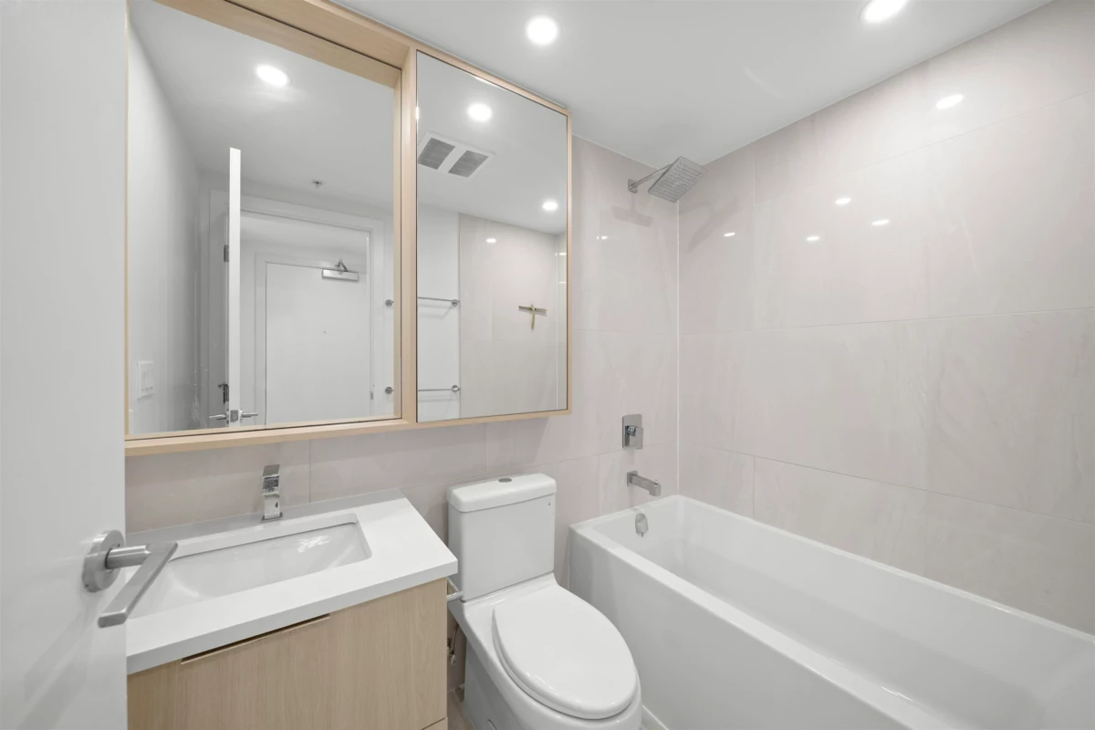 Guest Bathroom Photo of 2108 13318 104 Avenue, Surrey, BC