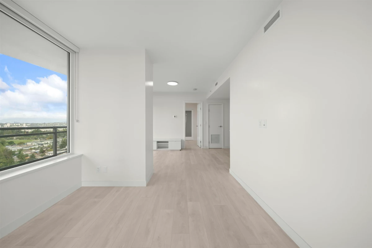 Kitchen Island Photo of 2108 13318 104 Avenue, Surrey, BC