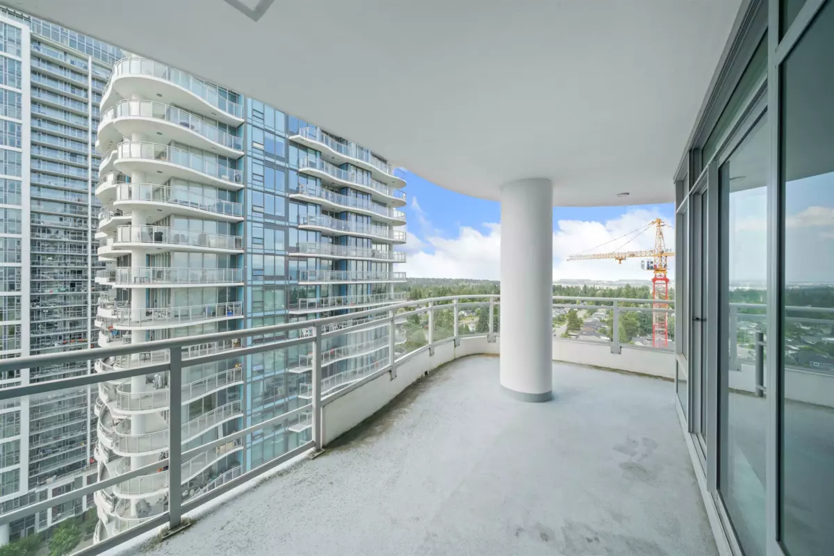 Laundry Room Photo of 2108 13318 104 Avenue, Surrey, BC