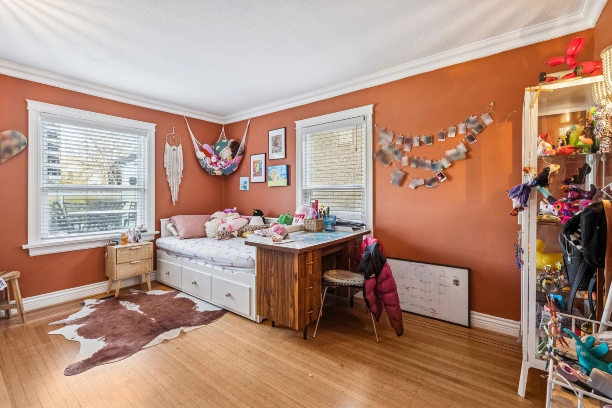 Walk-In Closet Photo of 2819 W 13th Avenue, Vancouver, BC