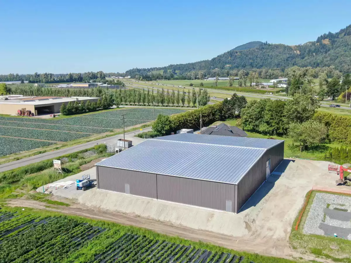 Swimming Pool Photo of 38989 No. 4 Road, Abbotsford, BC