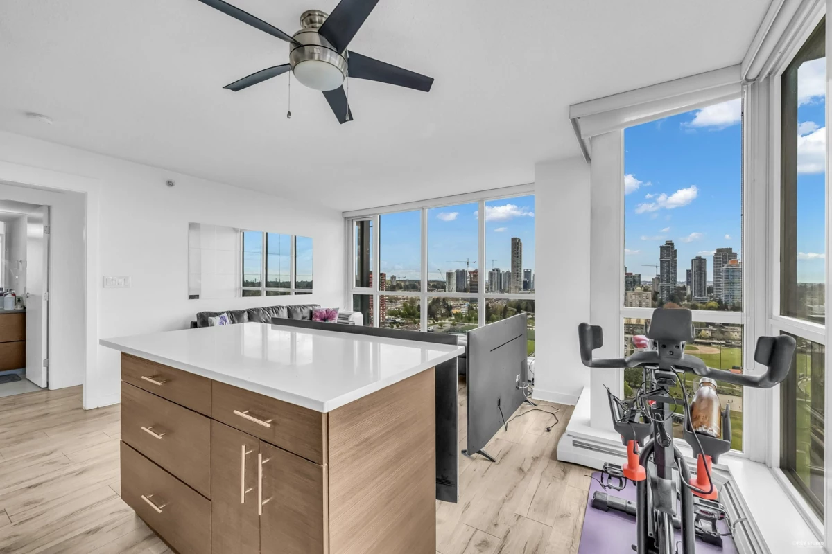 Kitchen Photo of 2404 10777 University Drive, Surrey, BC