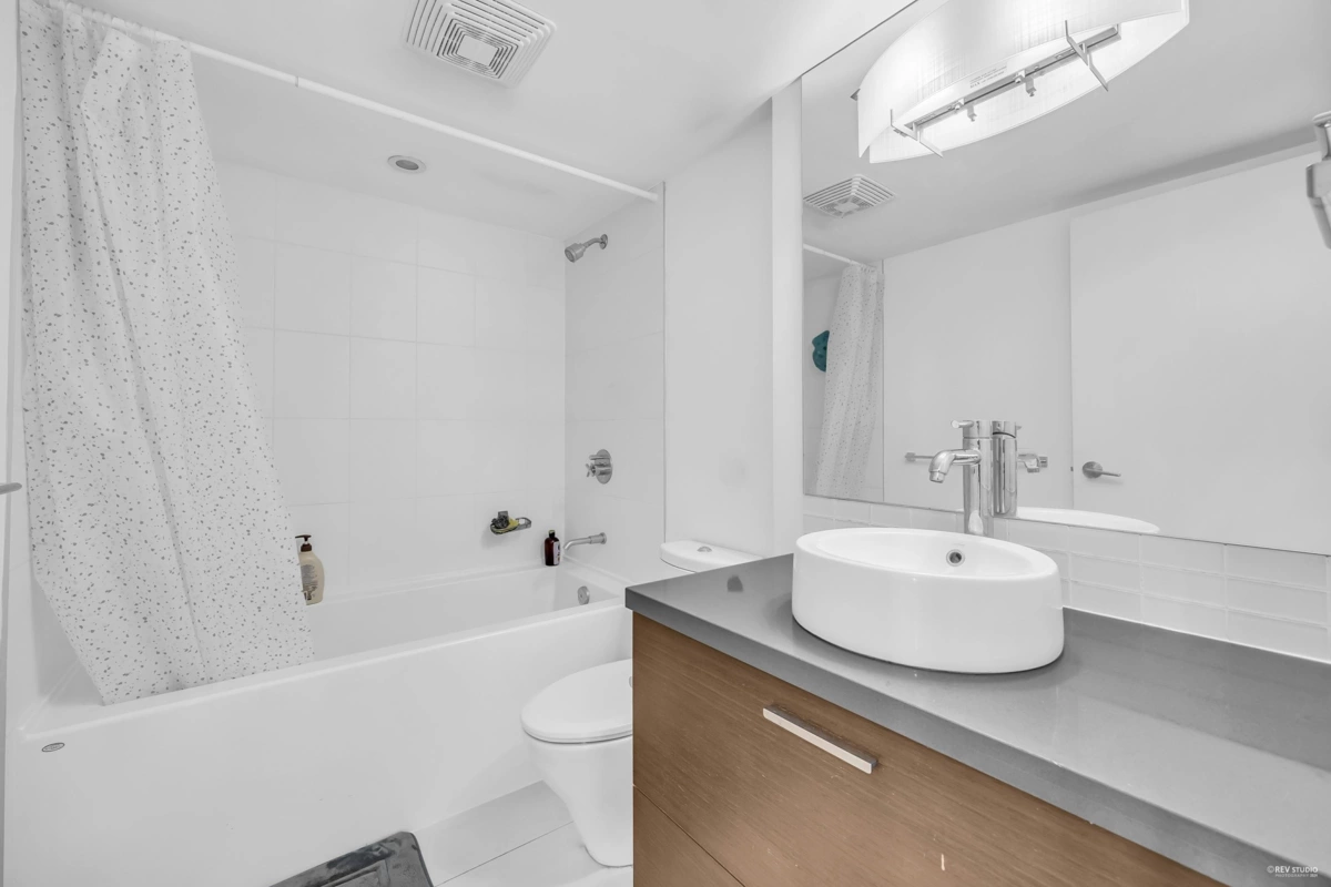 Laundry Room Photo of 2404 10777 University Drive, Surrey, BC