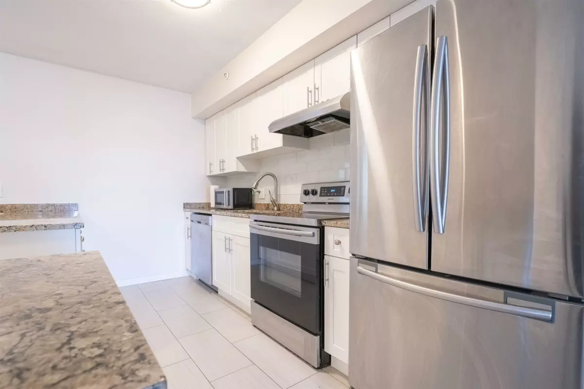 Dining Area Photo of 108 15233 Pacific Avenue, White Rock, BC