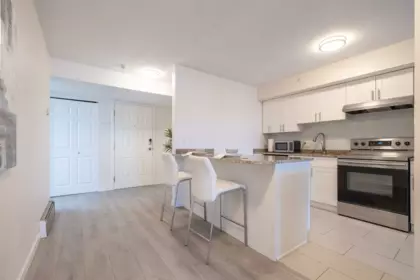 108 15233 Pacific Avenue, White Rock, BC