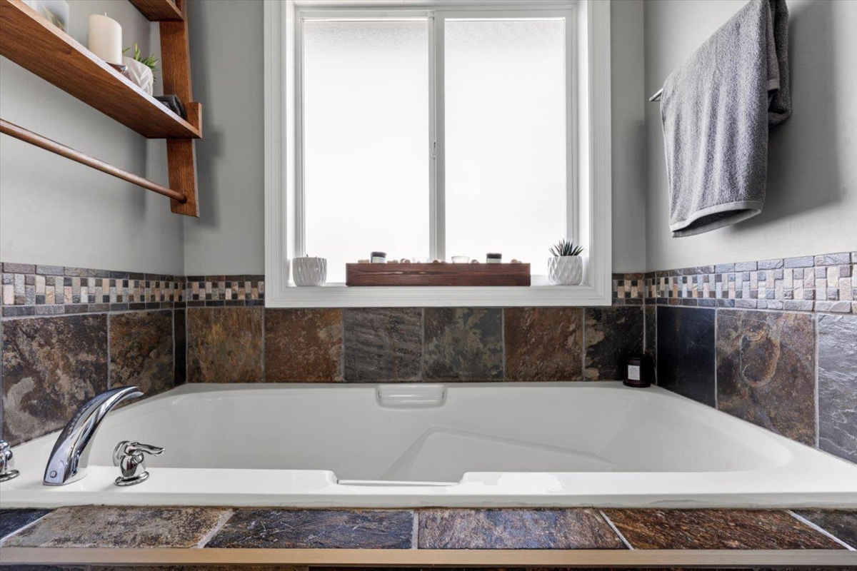 Garage Interior Photo of 21 46745 Hudson Road, Chilliwack, BC