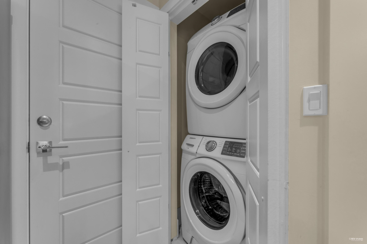 Entry Foyer Photo of 5 6331 No. 4 Road, Richmond, BC