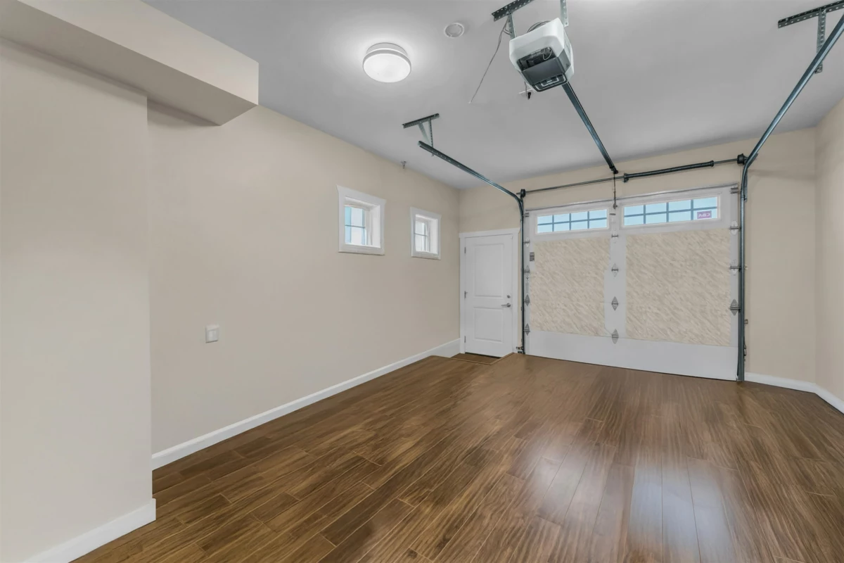 Hallway Photo of 5 6331 No. 4 Road, Richmond, BC