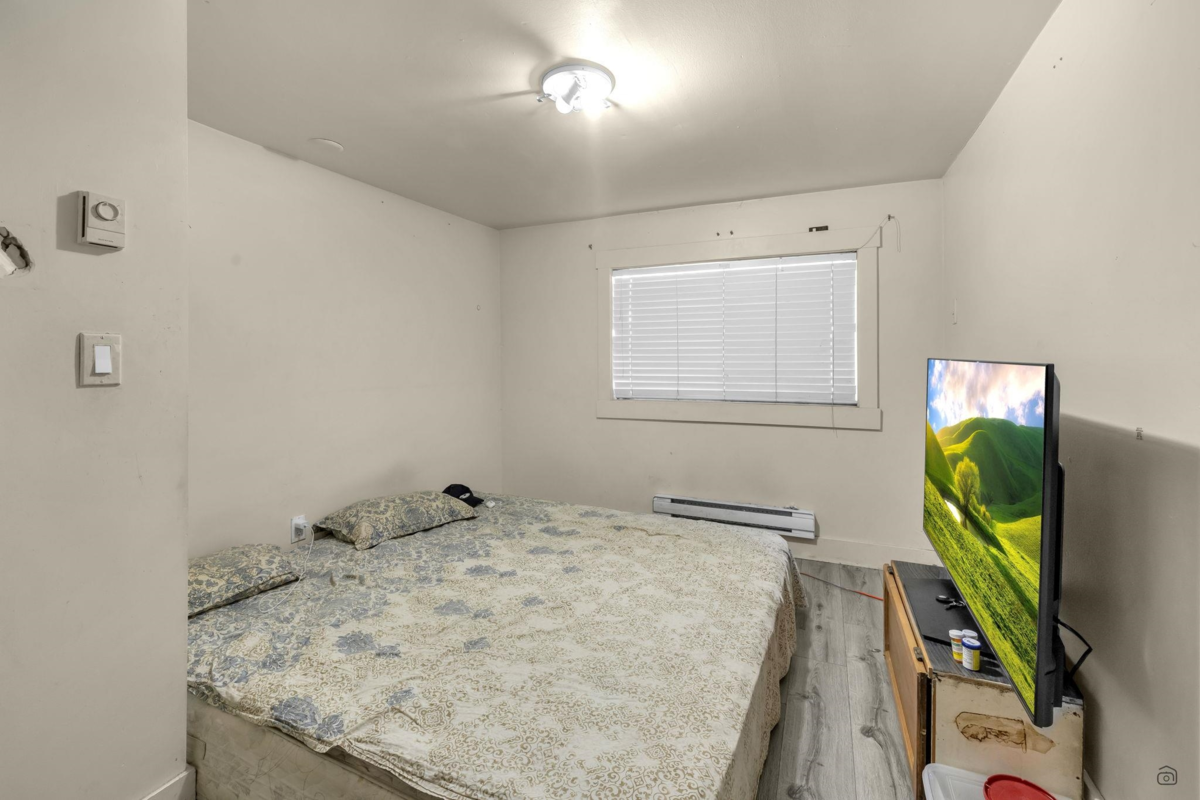 Powder Room Photo of 13105 64 Avenue, Surrey, BC