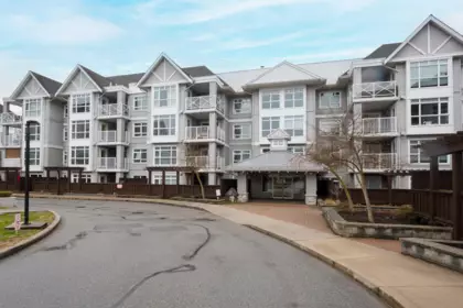 105 3136 St Johns Street, Port Moody, BC, Port Moody Centre — 2 bed apartment/condo for sale