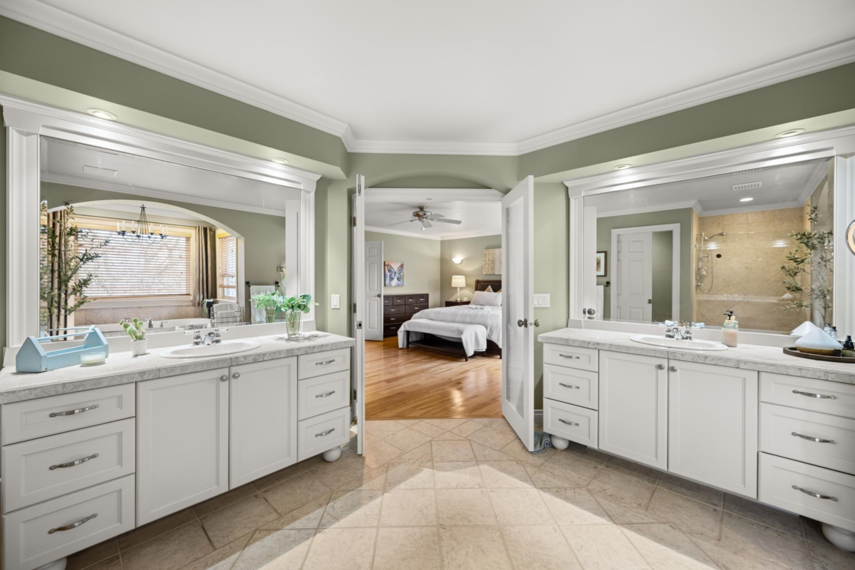 Hallway Photo of 18265 Claytonhill Drive, Surrey, BC