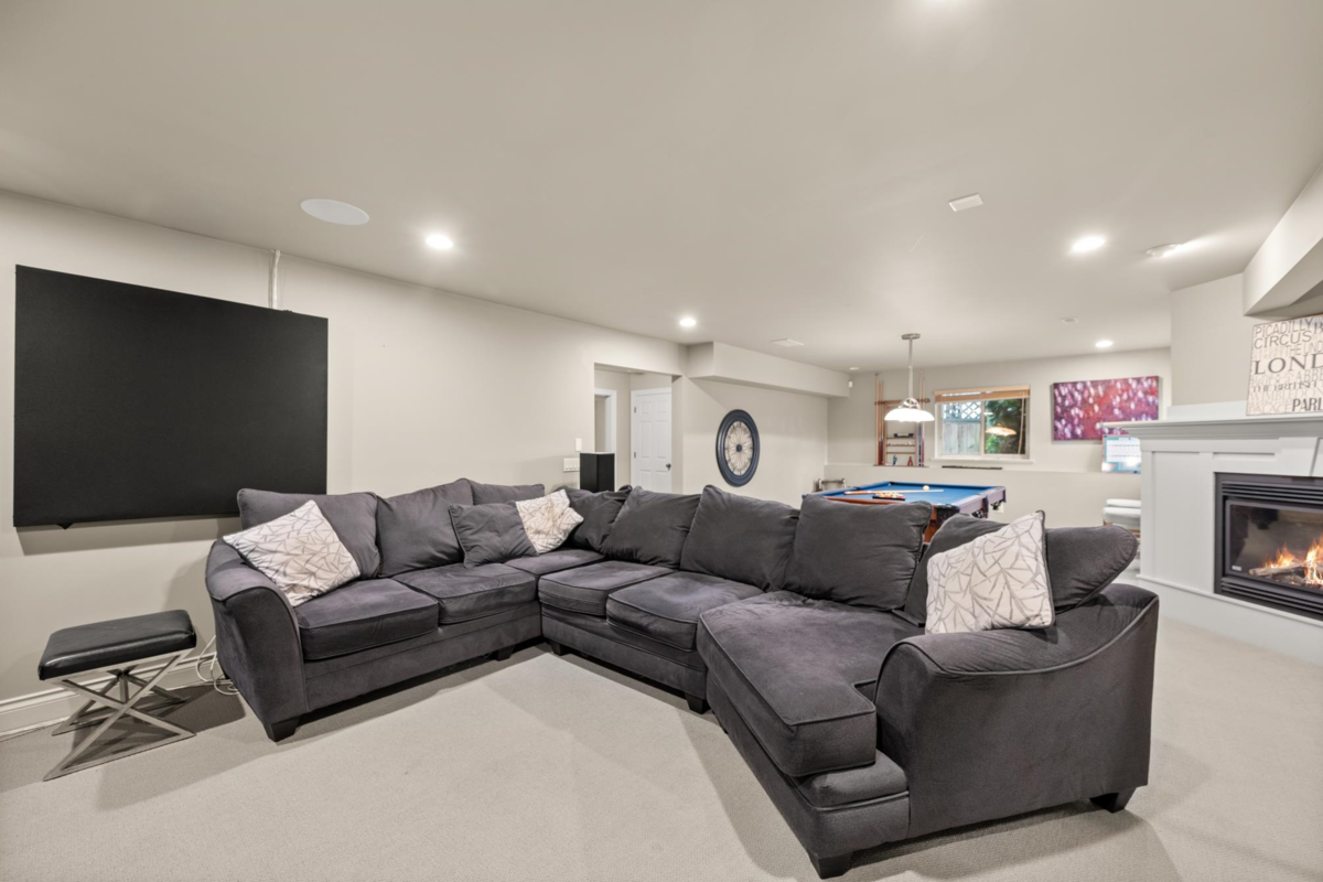 Hot Tub / Spa Photo of 18265 Claytonhill Drive, Surrey, BC