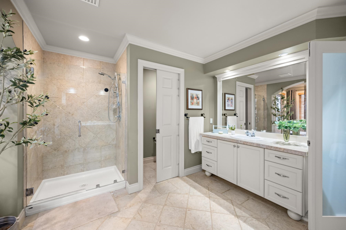 Staircase Photo of 18265 Claytonhill Drive, Surrey, BC